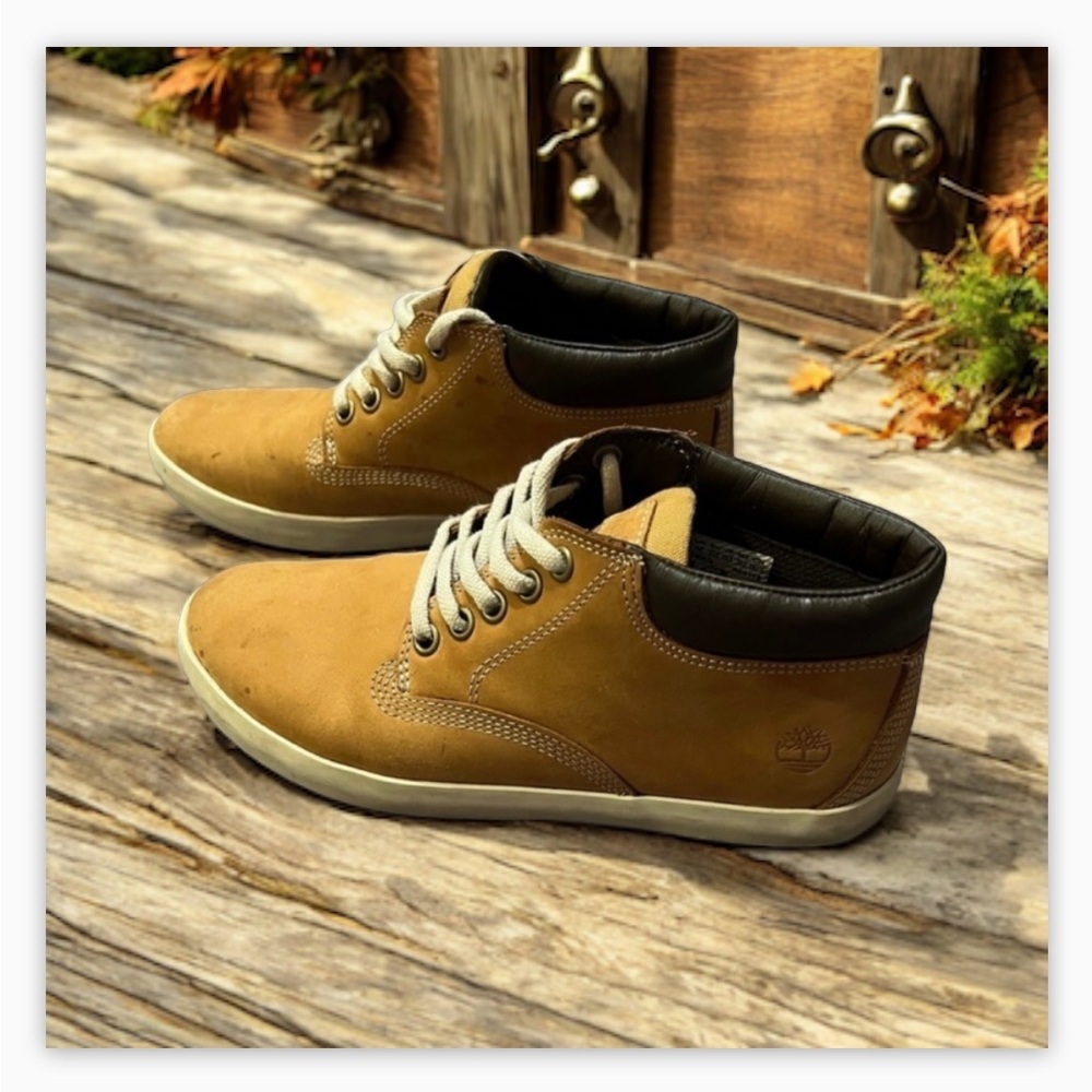 Timberland Women’s Dausette Chukka Wheat Nubuck SIZE: 8 🍂EUC